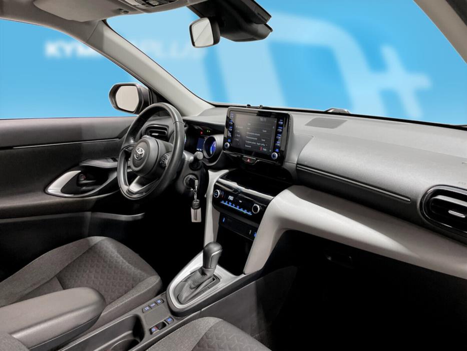 TOYOTA Yaris Cross 2021
