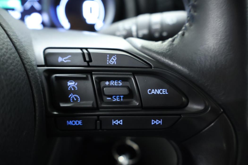 TOYOTA Yaris Cross 2021