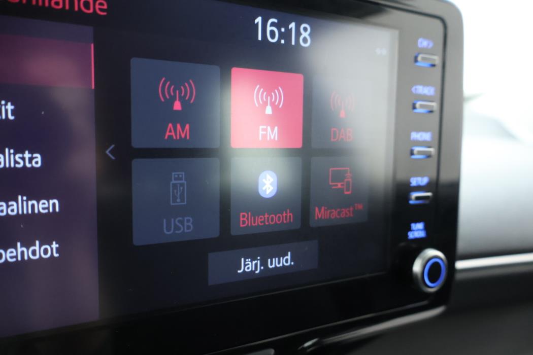 TOYOTA Yaris Cross 2021