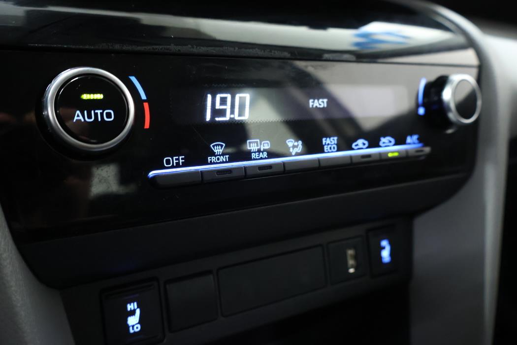 TOYOTA Yaris Cross 2021