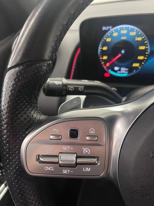 MERCEDES-BENZ EQB 2022