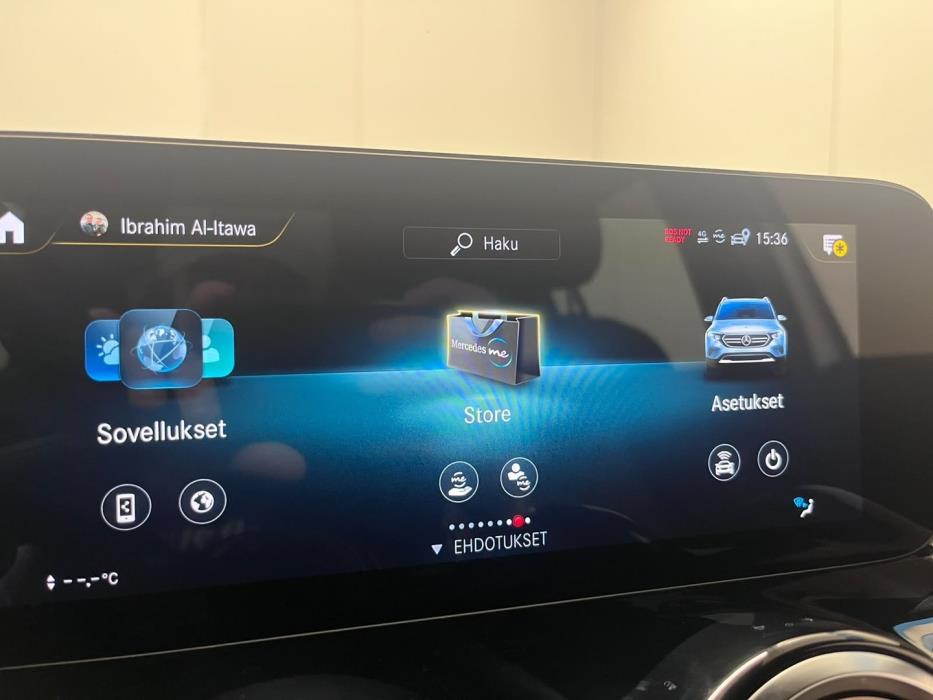 MERCEDES-BENZ EQB 2022