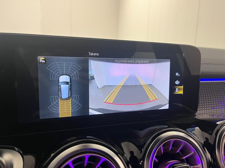 MERCEDES-BENZ EQB 2022