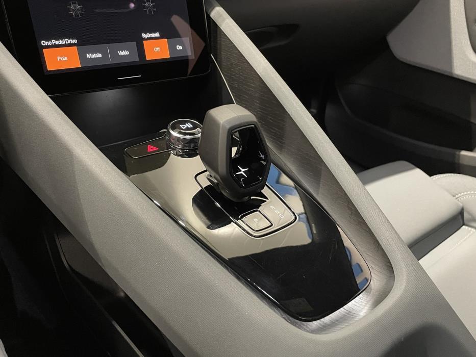 POLESTAR 2 2023