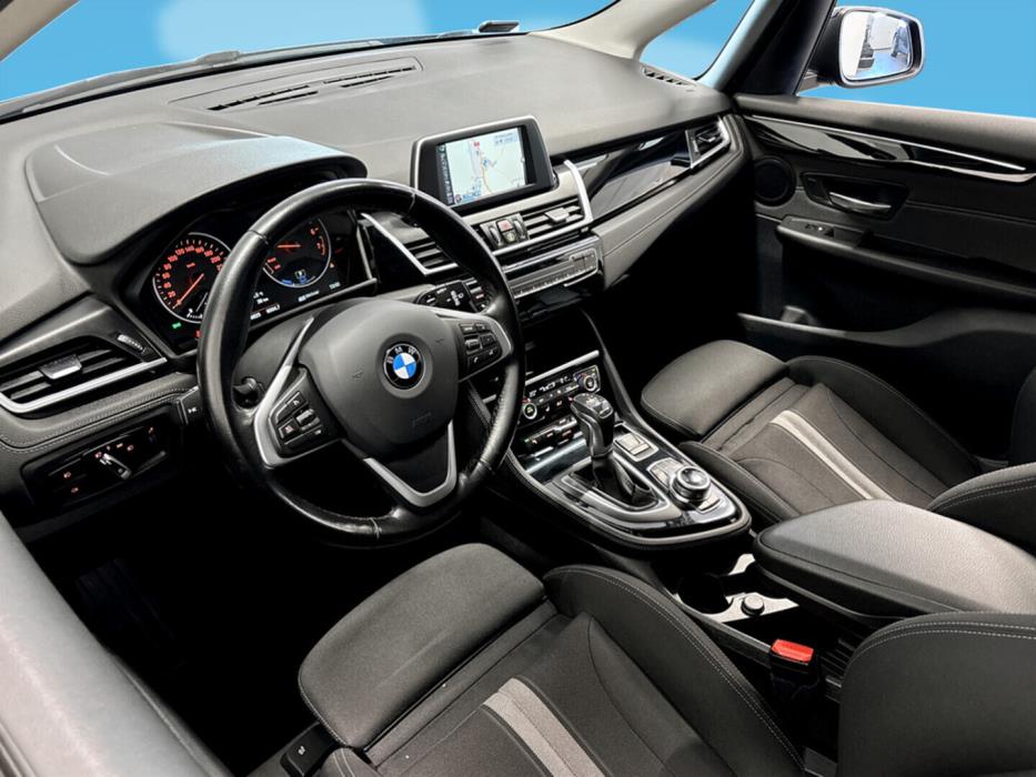 BMW 225 2017