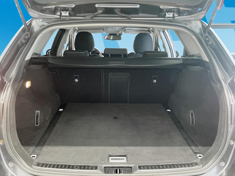 TOYOTA Avensis 2015
