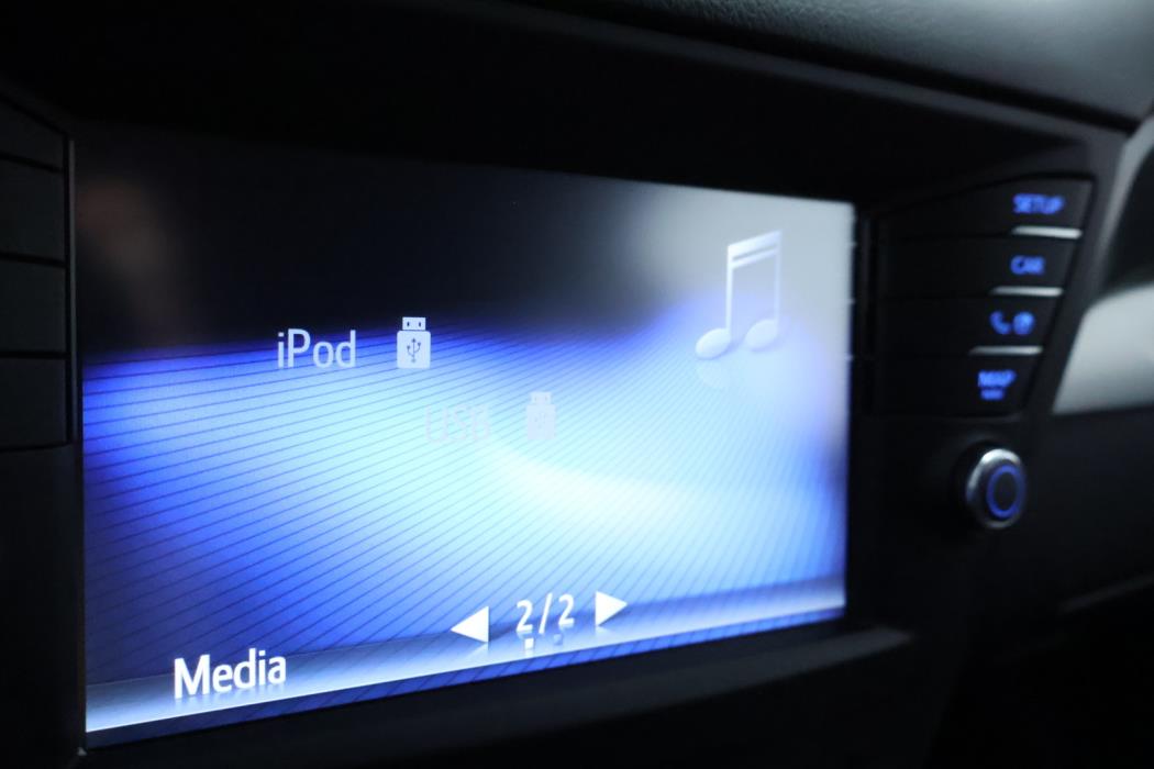 TOYOTA Avensis 2015