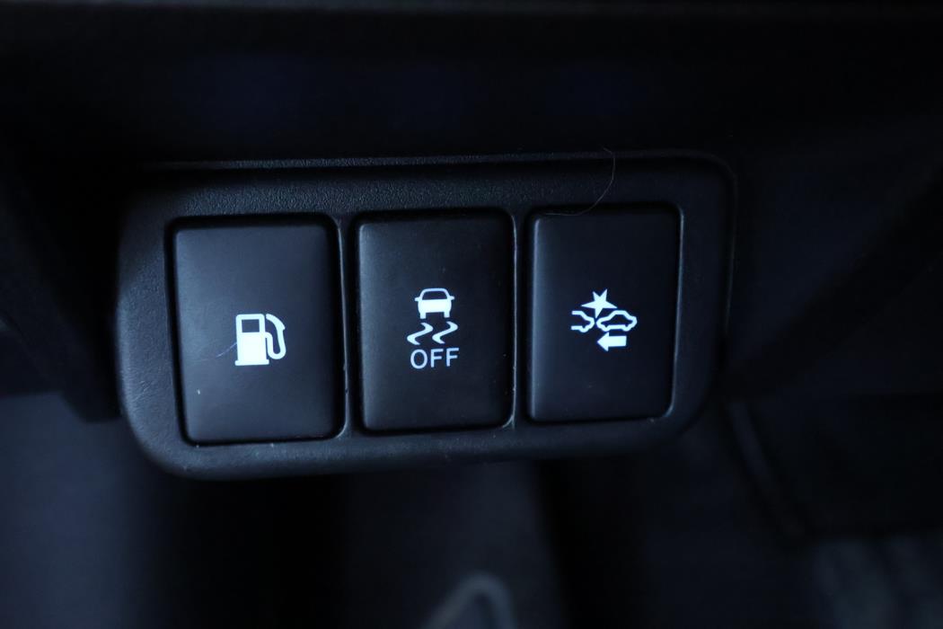 TOYOTA Avensis 2015