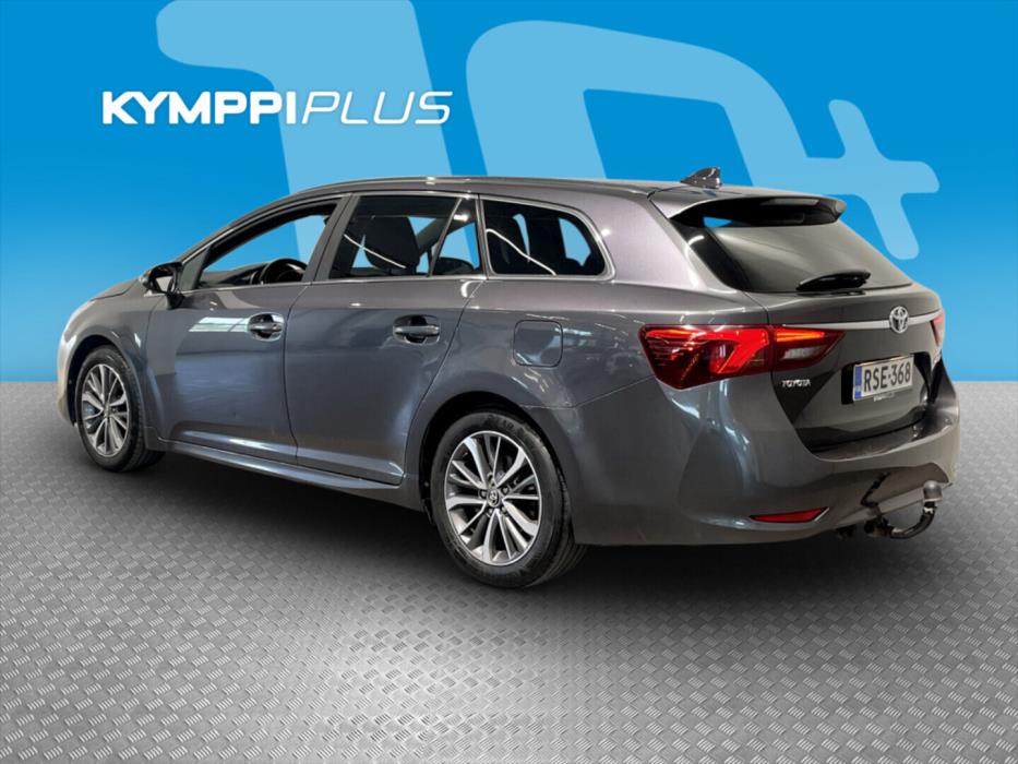 TOYOTA Avensis 2015
