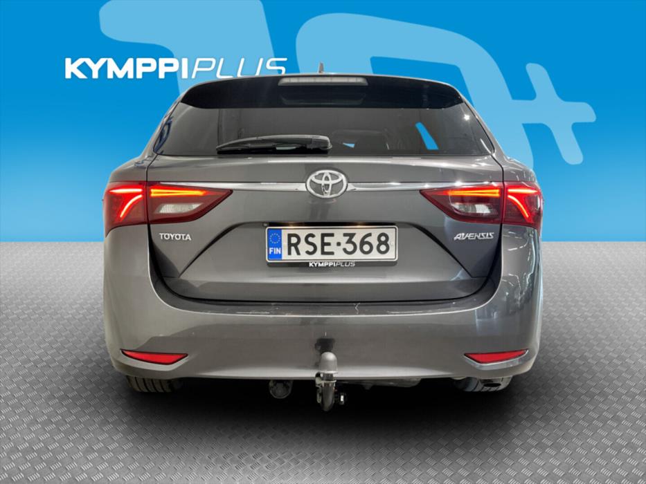 TOYOTA Avensis 2015