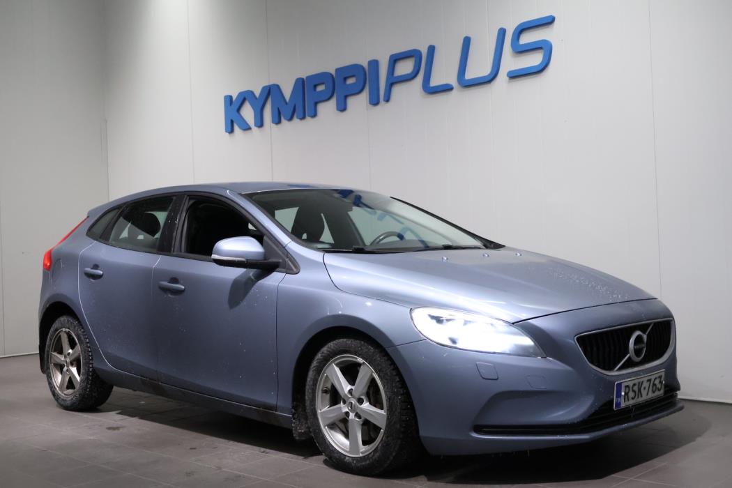 VOLVO V40 2017