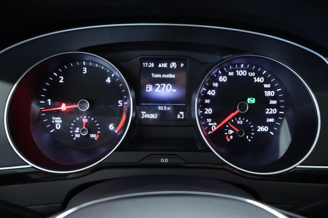 VOLKSWAGEN Passat 2017