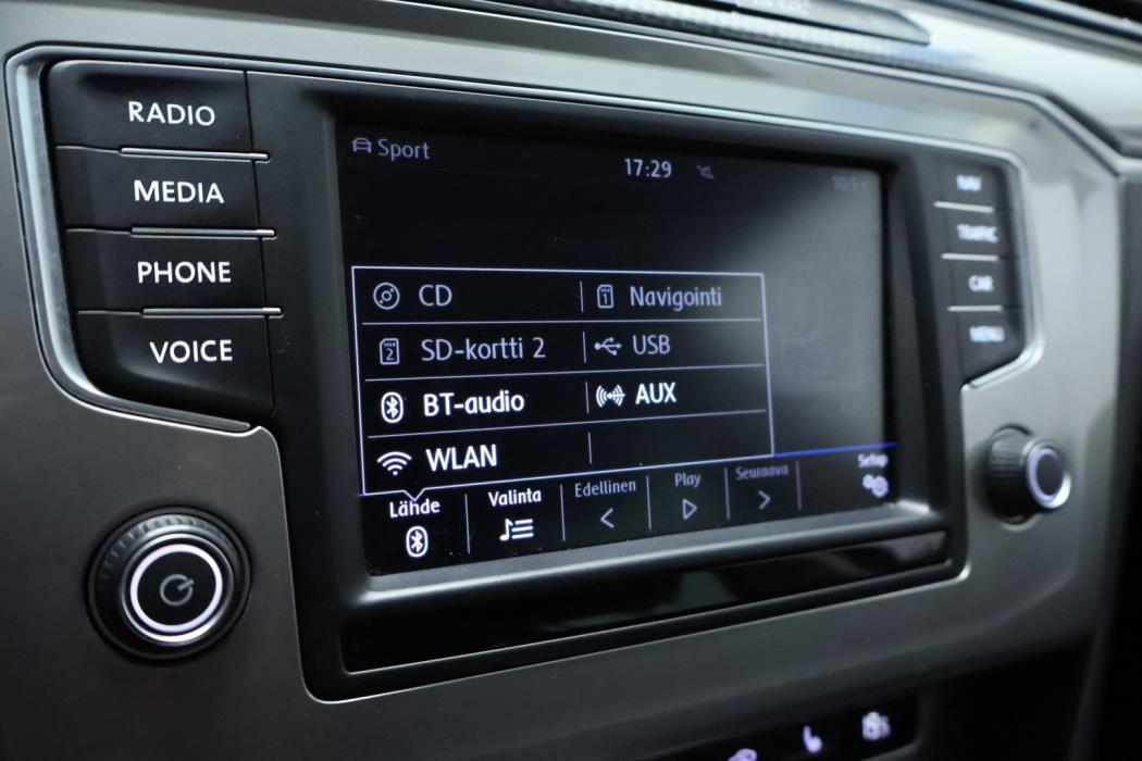 VOLKSWAGEN Passat 2017