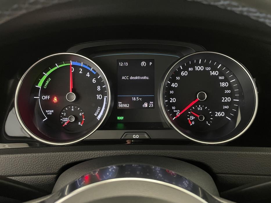 VOLKSWAGEN Golf 2019
