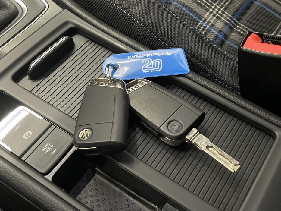VOLKSWAGEN Golf 2019