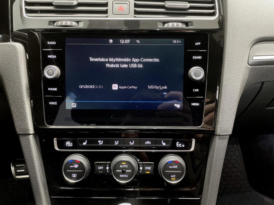 VOLKSWAGEN Golf 2019