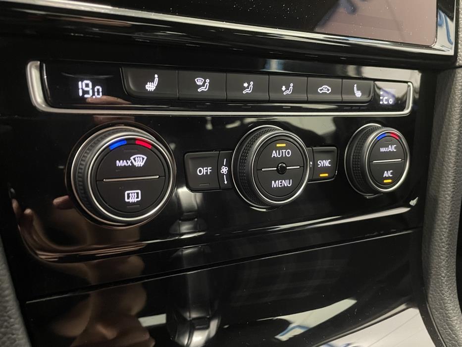 VOLKSWAGEN Golf 2019