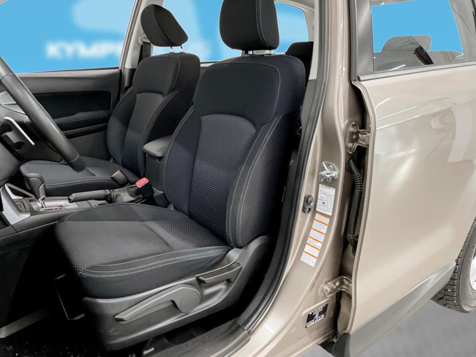 SUBARU Forester 2015