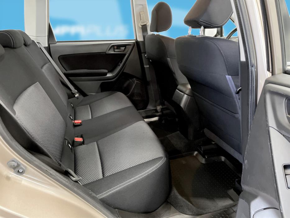 SUBARU Forester 2015