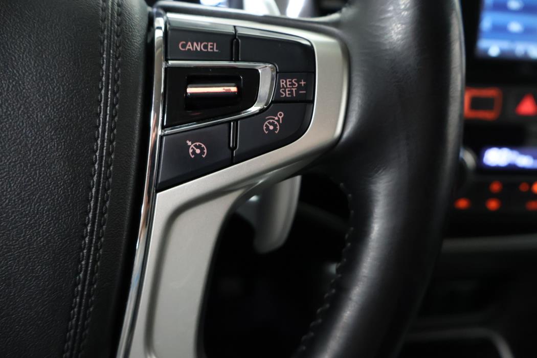 MITSUBISHI Outlander PHEV 2016