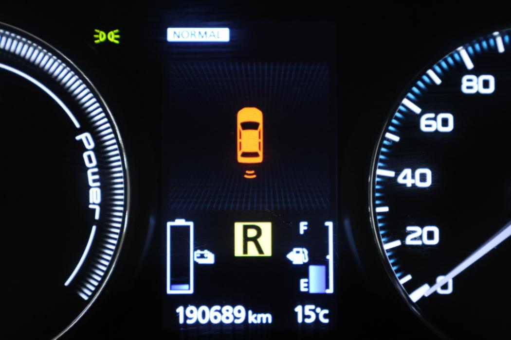 MITSUBISHI Outlander PHEV 2016