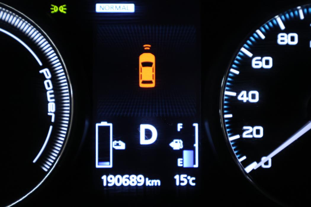 MITSUBISHI Outlander PHEV 2016