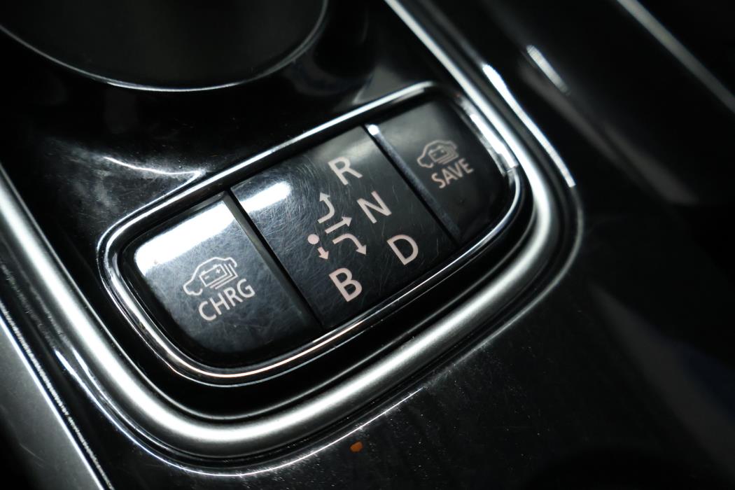 MITSUBISHI Outlander PHEV 2016