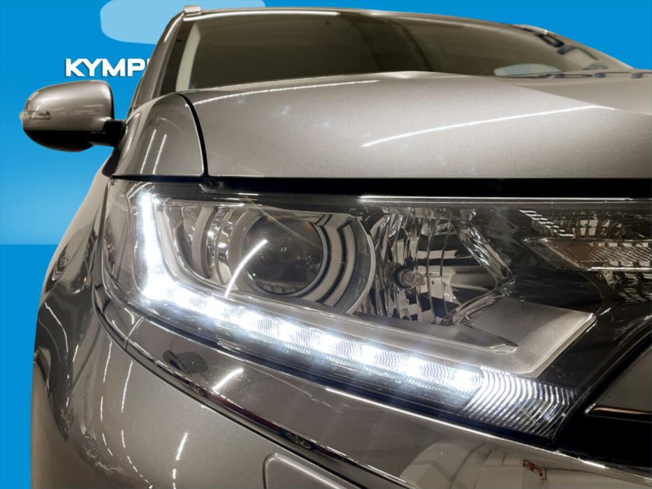 MITSUBISHI Outlander PHEV 2016