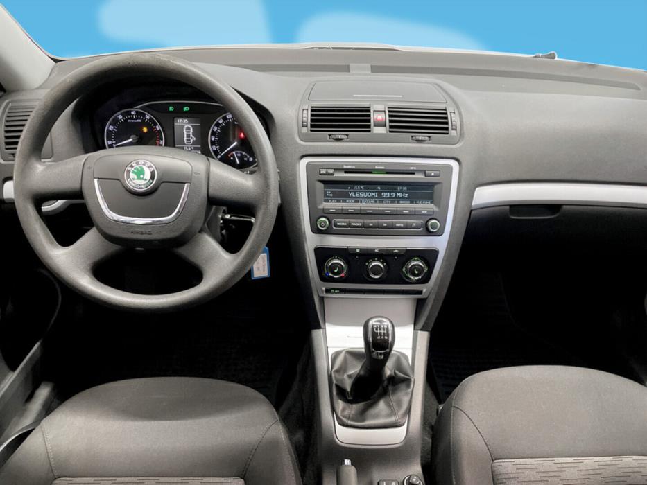 SKODA Octavia 2011