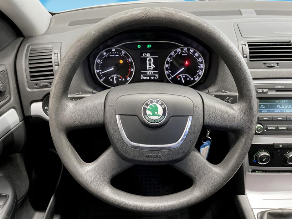 SKODA Octavia 2011
