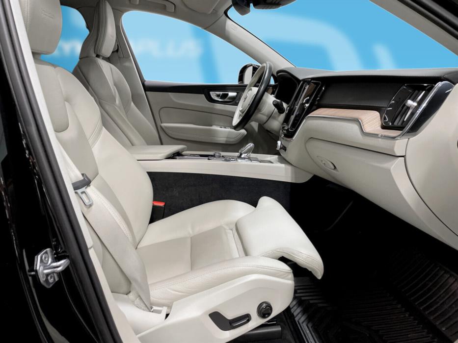 VOLVO XC60 2020