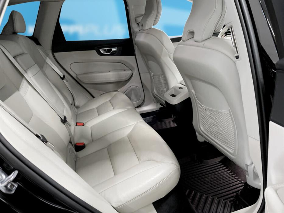 VOLVO XC60 2020