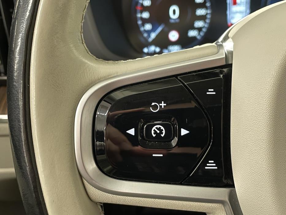 VOLVO XC60 2020