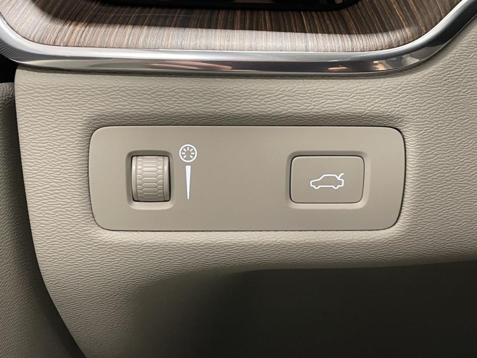 VOLVO XC60 2020