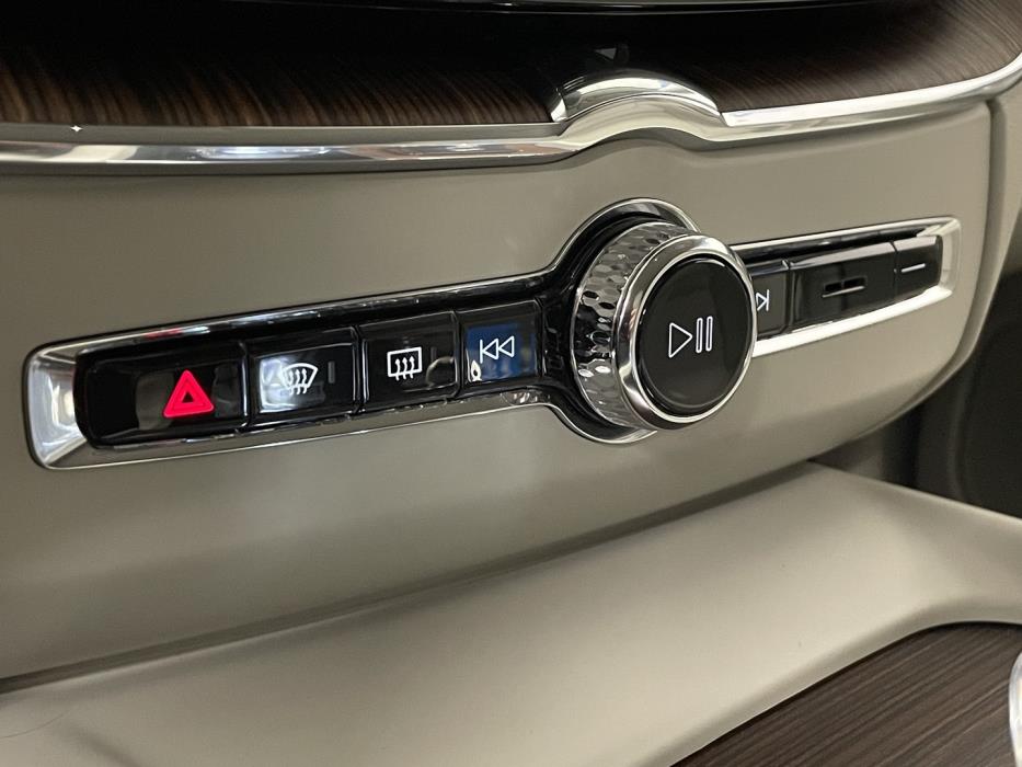 VOLVO XC60 2020