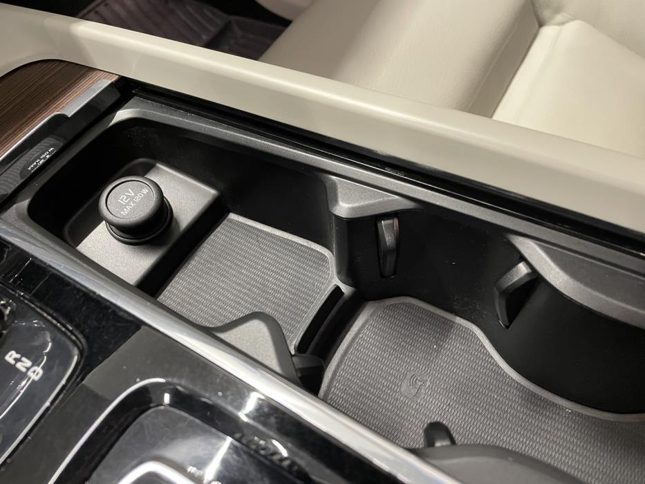 VOLVO XC60 2020