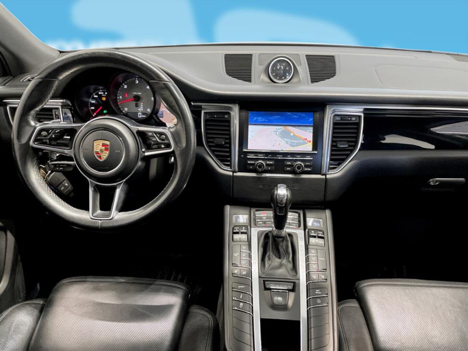 PORSCHE Macan 2015