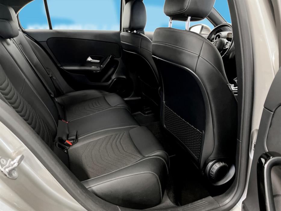MERCEDES-BENZ A 2020