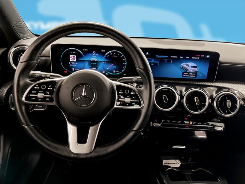 MERCEDES-BENZ A 2020