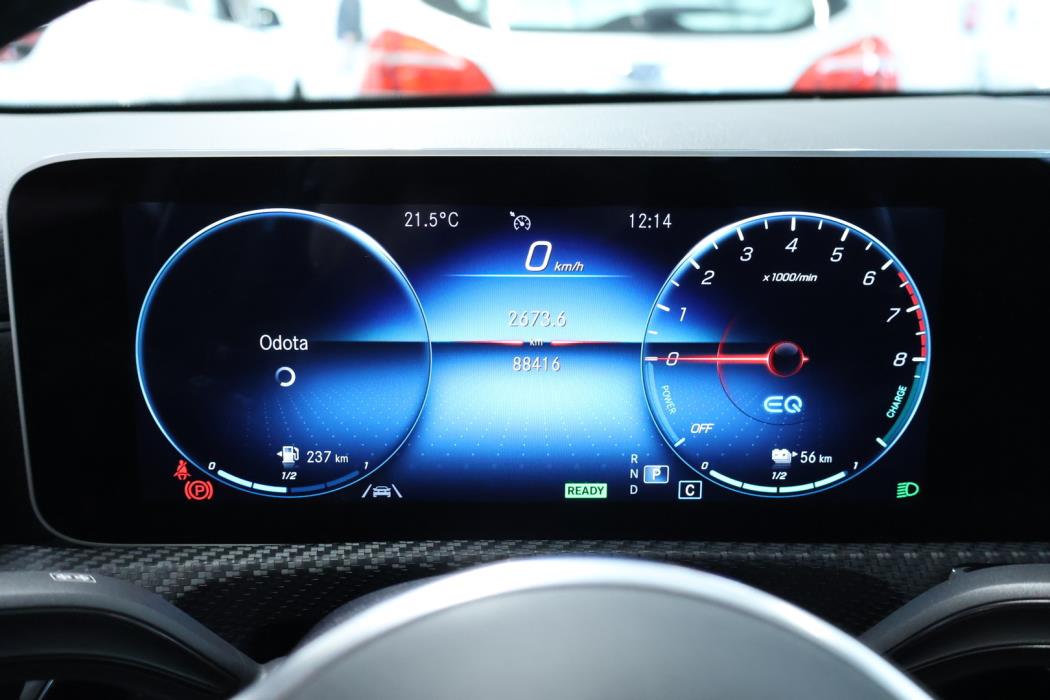 MERCEDES-BENZ A 2020