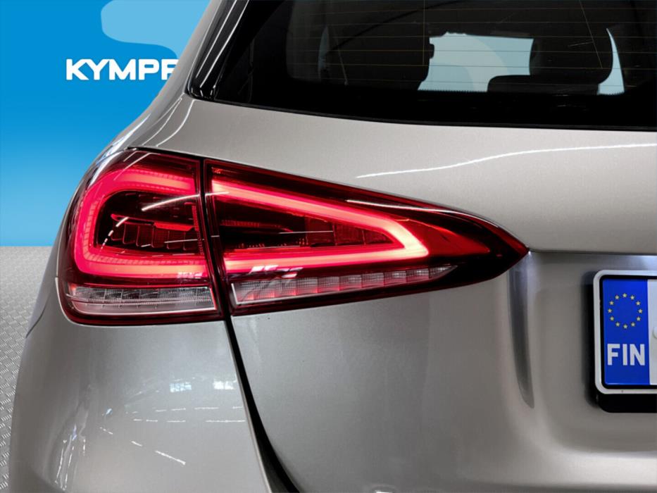 MERCEDES-BENZ A 2020