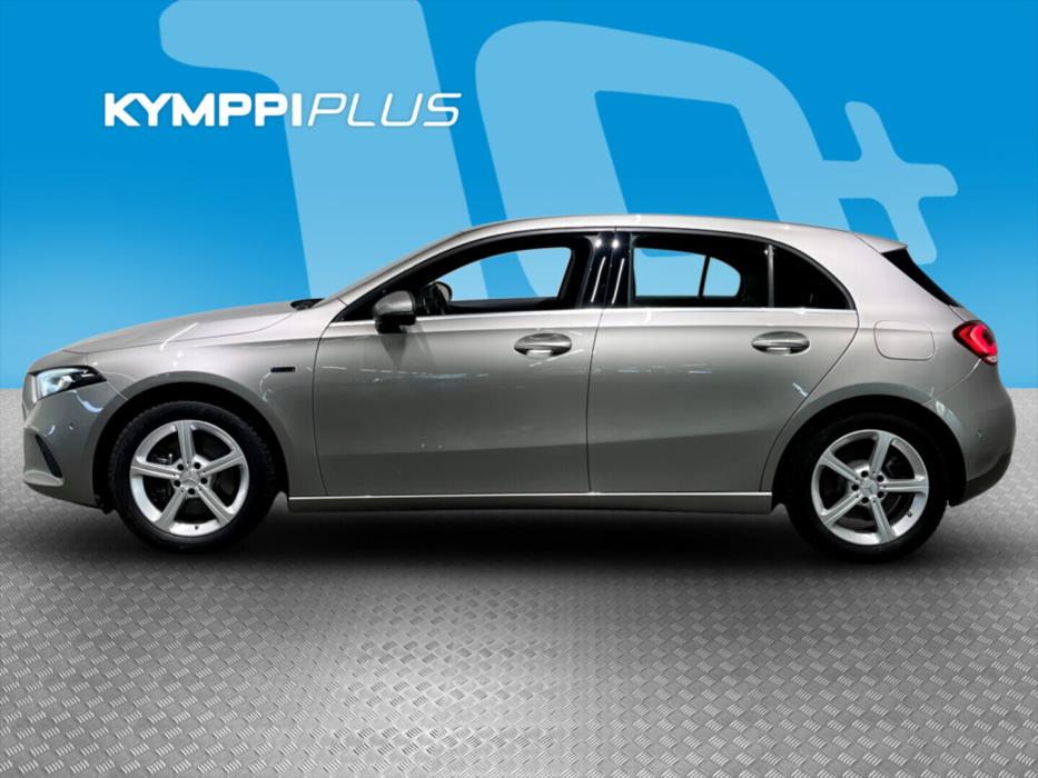 MERCEDES-BENZ A 2020