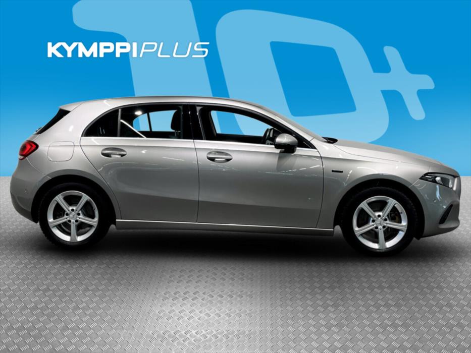 MERCEDES-BENZ A 2020