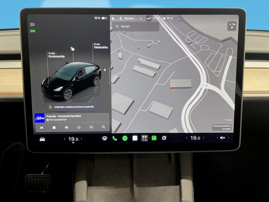 TESLA Model Y 2024