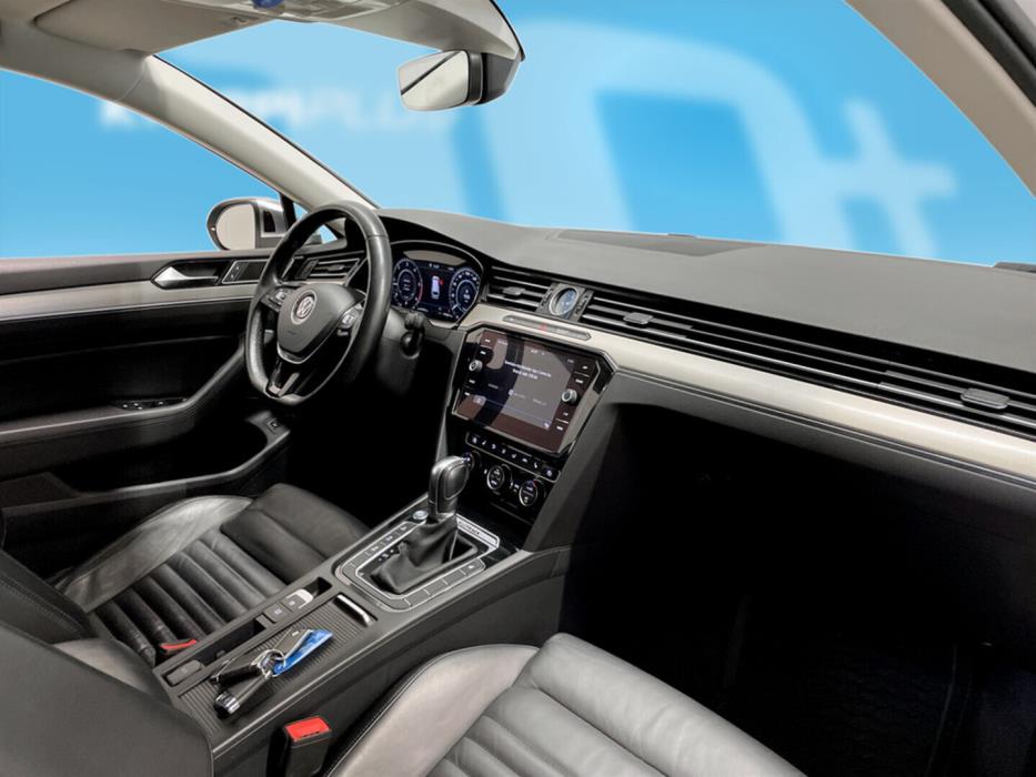 VOLKSWAGEN Passat 2018