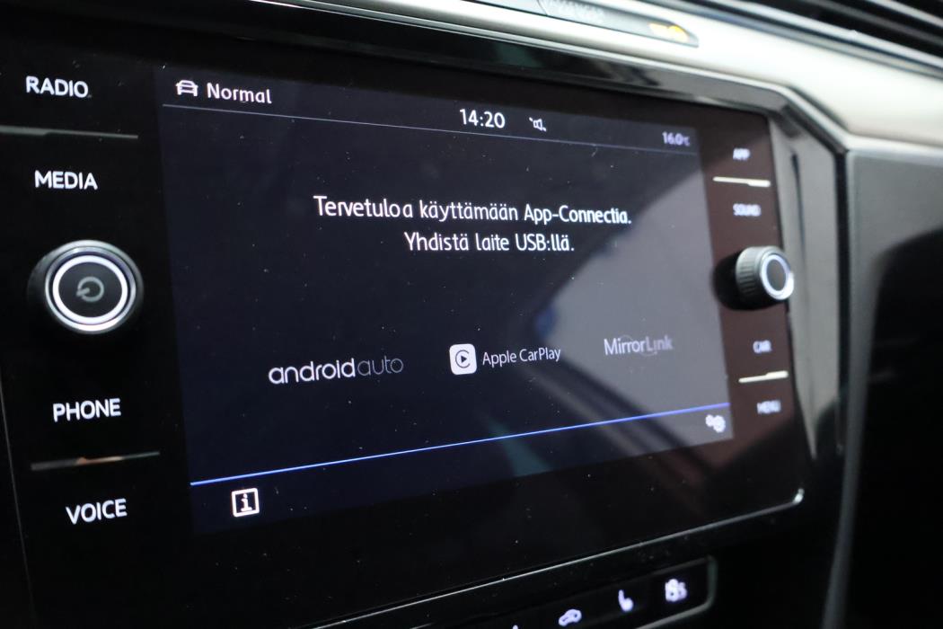 VOLKSWAGEN Passat 2018