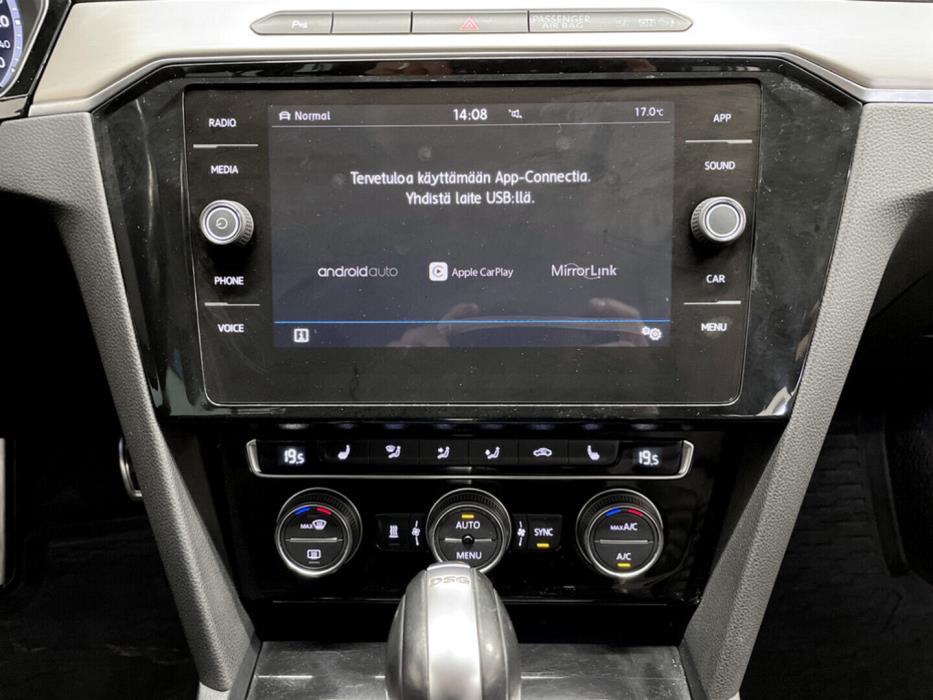 VOLKSWAGEN Passat 2018