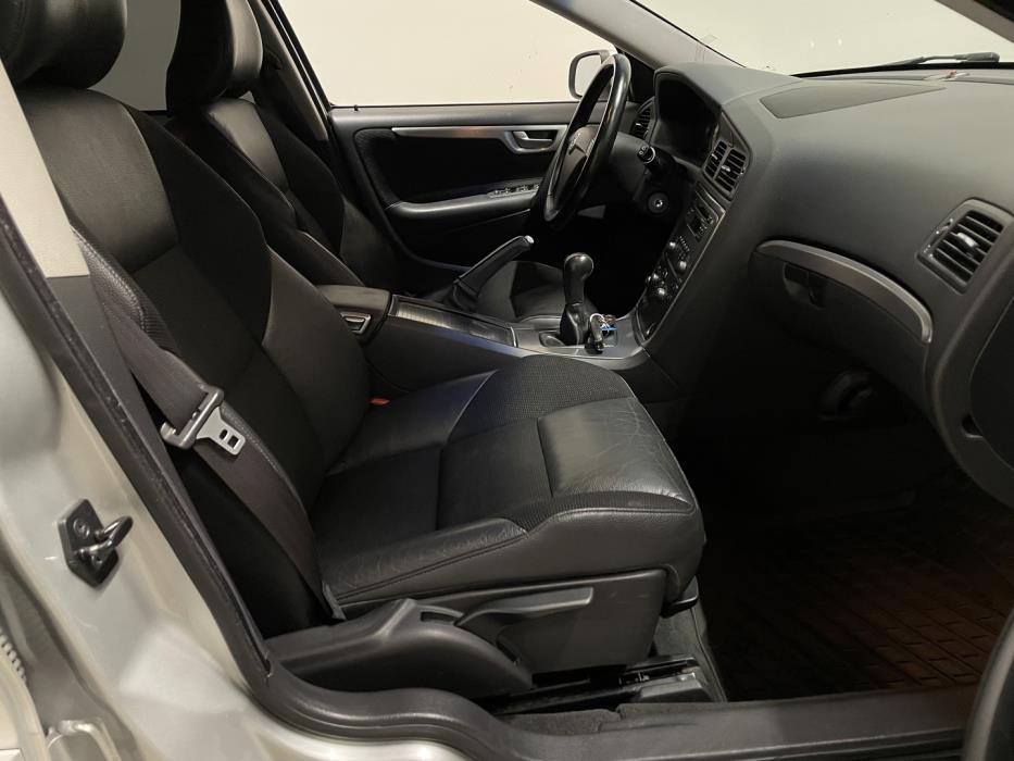 VOLVO V70 2007