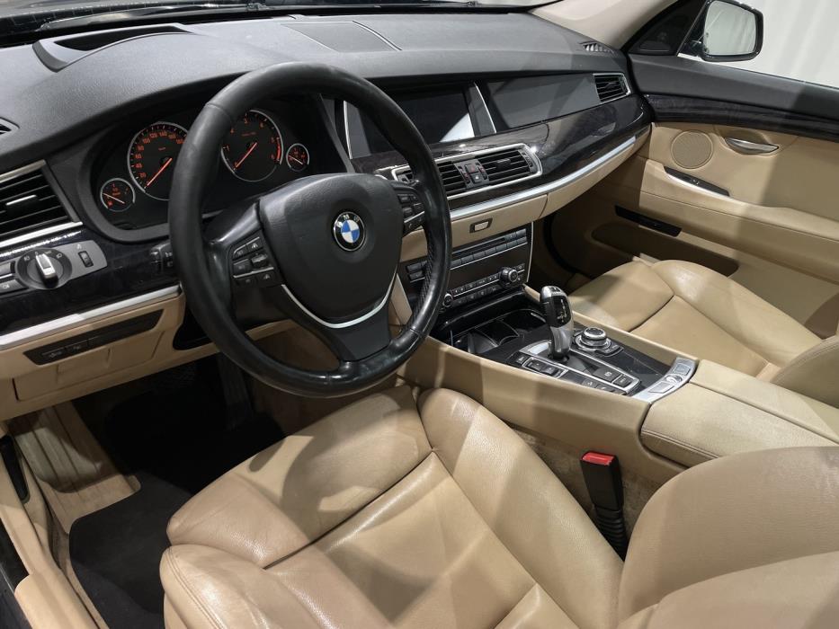 BMW 530 2012