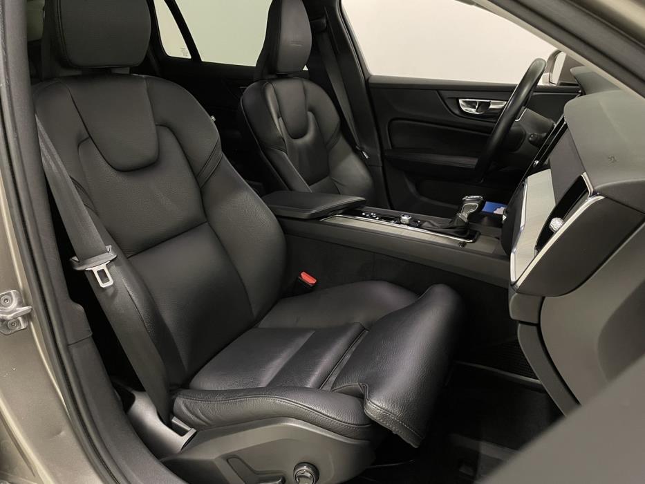 VOLVO V60 2019